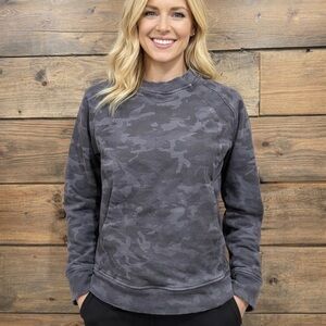 Lululemon Scuba Crew Sweatshirt – Gray Camo | Size 4